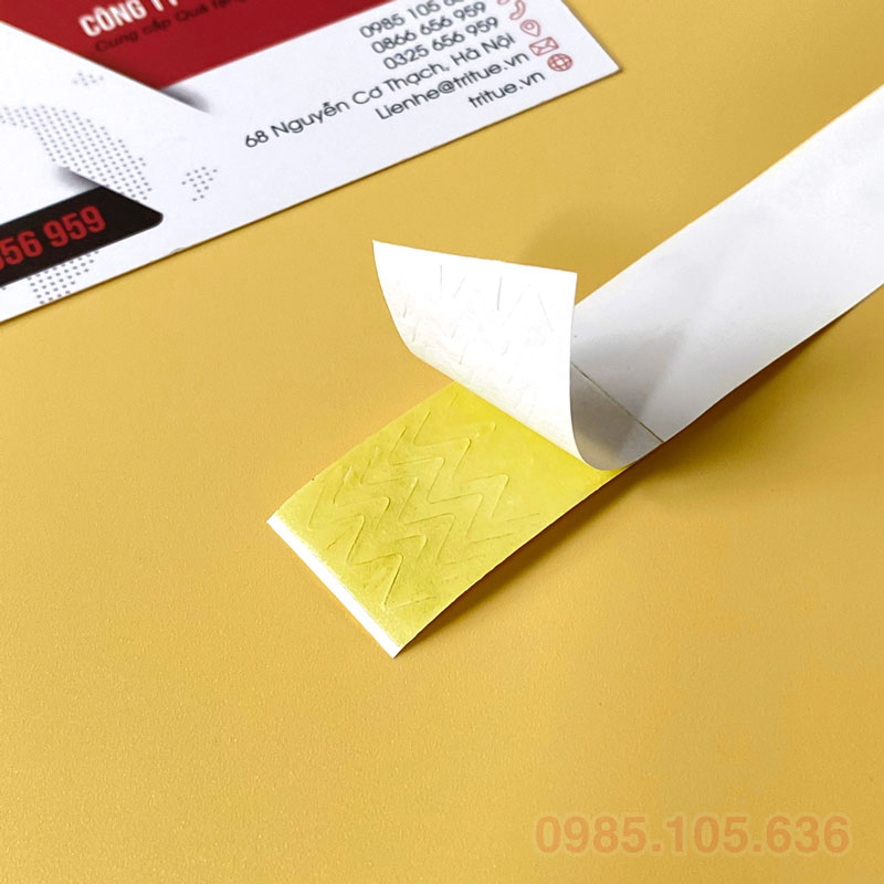 chất liệu làm vòng tay giấy sự kiện