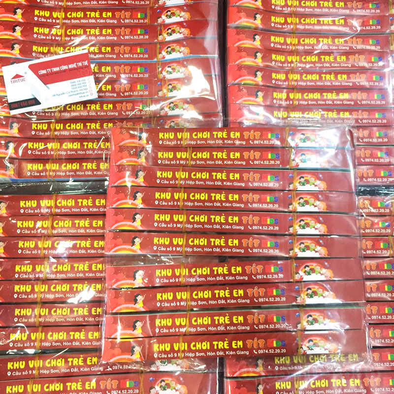 vong deo tay giay khu vui choi tre em