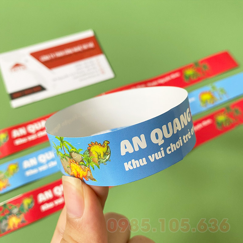 Vòng tay khu vui chơi